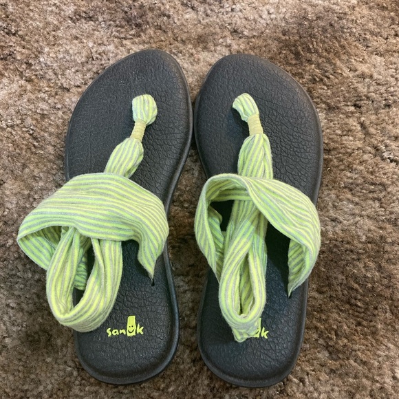 Sanuk Sandals - Picture 1 of 6